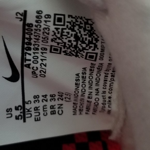 Nike Mercurial Vapor 13 Indoor Soccer Shoes - Picture 12 of 15